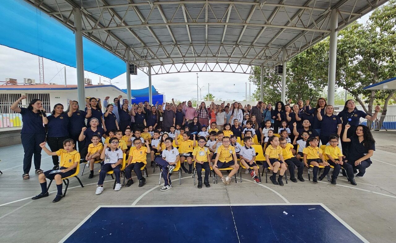 Con objetivo de mejorar la salud visual de niños y niñas, el CIDOCS realiza entrega de armazones en el Jardín de niños de la UAS