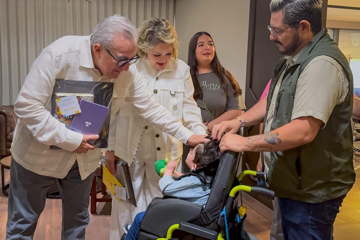 Sinaloa pionero en modelo híbrido de atención con Teletón: una esperanza para familias con hijos neurodivergentes