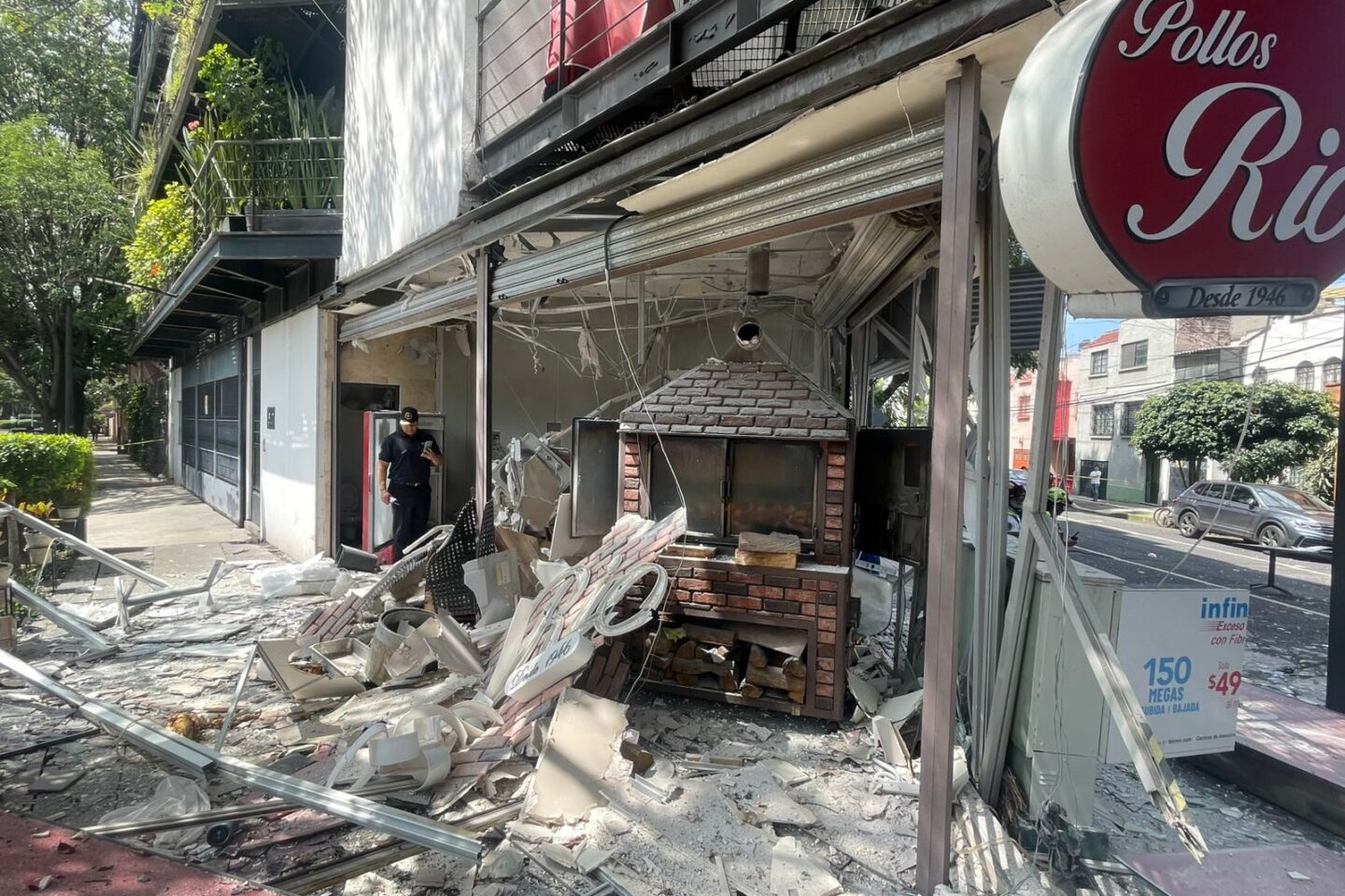Explota local en la condesa, CDMX