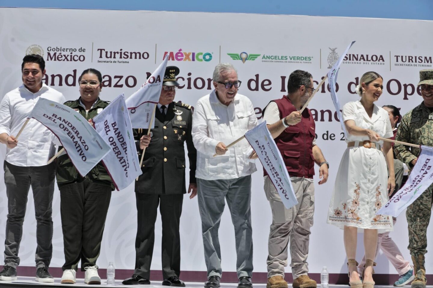 Gobernador Rocha encabeza Banderazo Nacional de Inicio de Operación Vacacional de Verano, desde Mazatlán