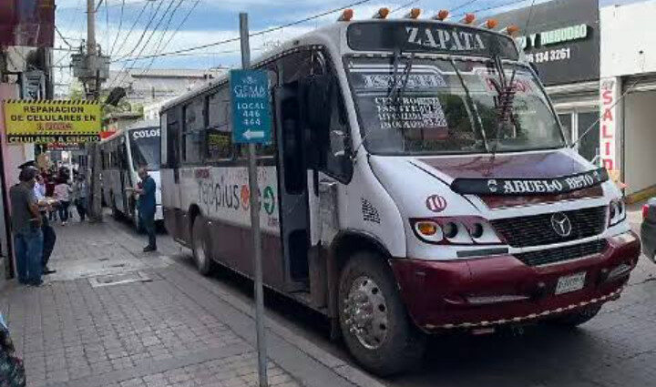 La DVyT tomará medidas contra chóferes que cobren tarifas injustas por simular que traen aire acondicionado