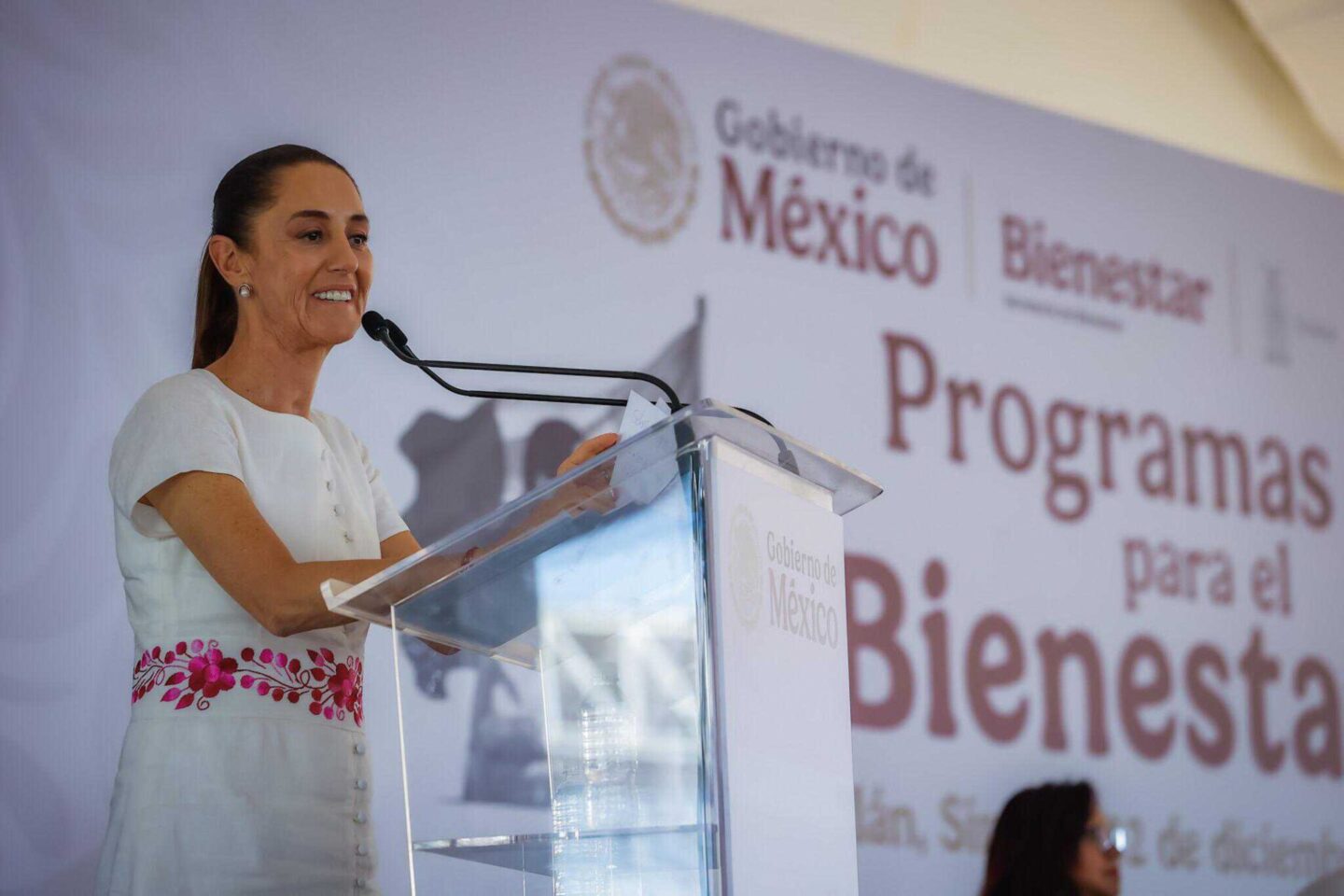 Sinaloa recibe con fuerza y cariño a la presidenta Claudia Sheinbaum en su gira nacional por la salud, en Culiacán