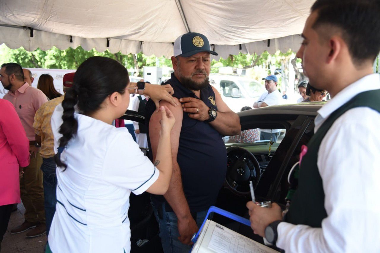 Para proteger al estudiantado de rebrotes, la UAS junto con el IMSS continuará la Jornada de Vacunación Contra el Sarampión