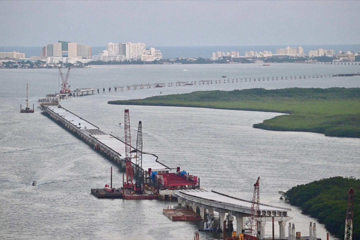 Puente Nichupté: Infraestructura Sustentable en Armonía con el Ecosistema Lagunar