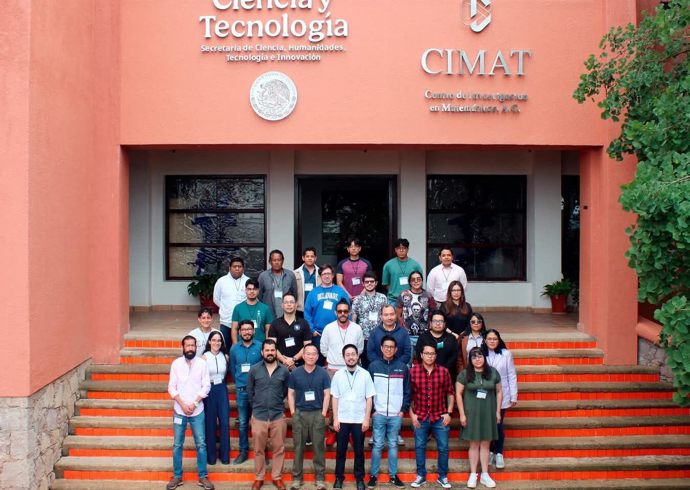 Investigador de la UAS realiza visita al Centro de Investigación en Matemáticas, como organizador del Seminario de Matrices Aleatorias