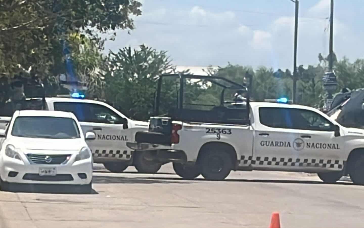 Grupo armado despoja de camioneta a elementos de la Guardia Nacional, Culiacán