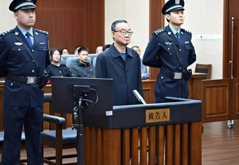 Caída de un ministro, el precio del poder en China