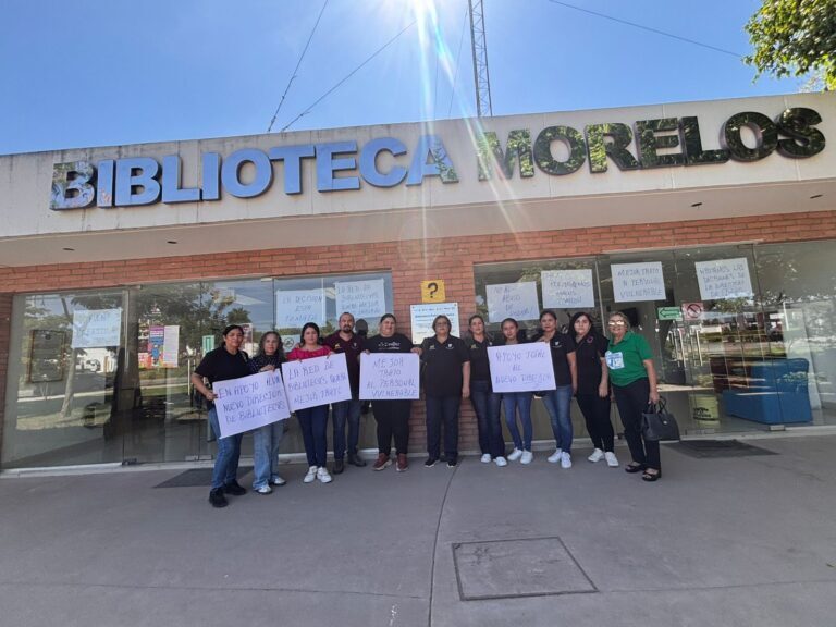 Denuncian bibliotecarios de maltrato y abuso de poder a exdirectora de red municipal de bibliotecas en Ahome