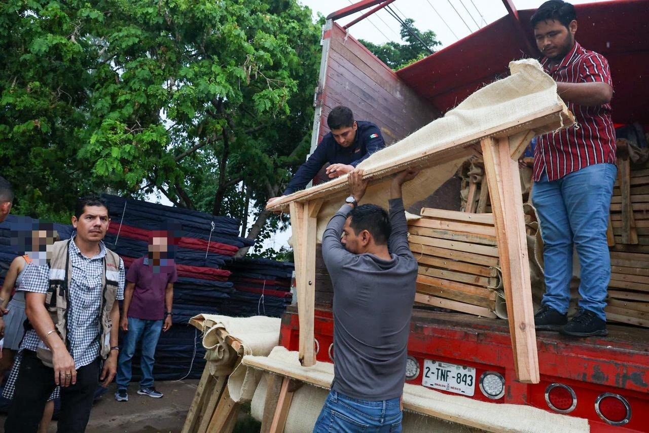 Gobierno de Sinaloa brinda atención integral a familias de Badiraguato desplazadas preventivamente