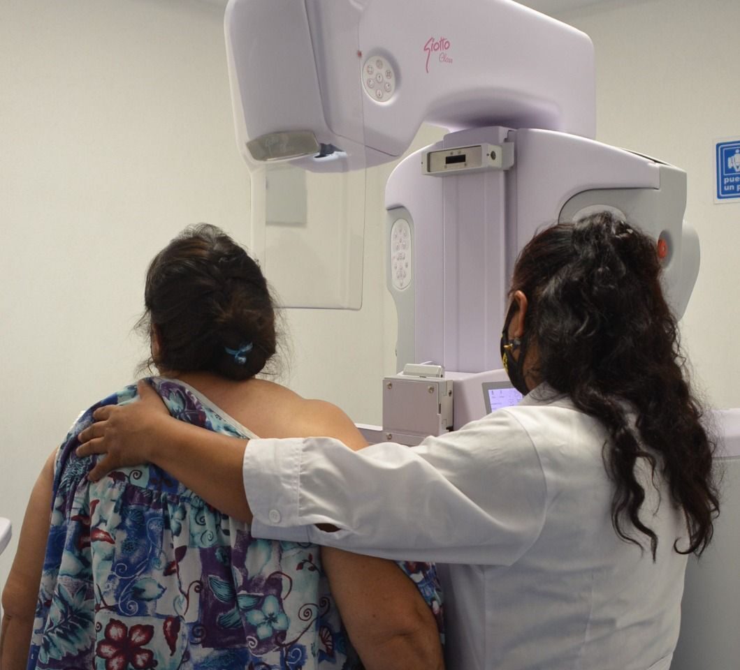 Es necesario centrarse en el bienestar emocional y cognitivo tanto de los pacientes de cáncer de mama como de sus acompañantes para rescatar la resiliencia, la salud y el amor propio