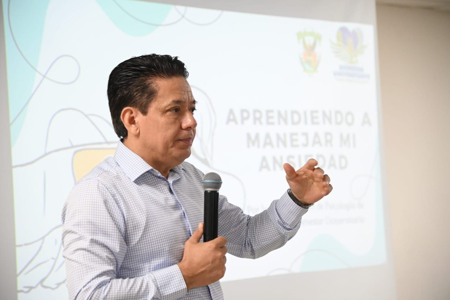 Lleva la Unidad de Bienestar Universitario la conferencia “Aprender a manejar mi ansiedad” a alumnos de la Preparatoria Emiliano Zapata