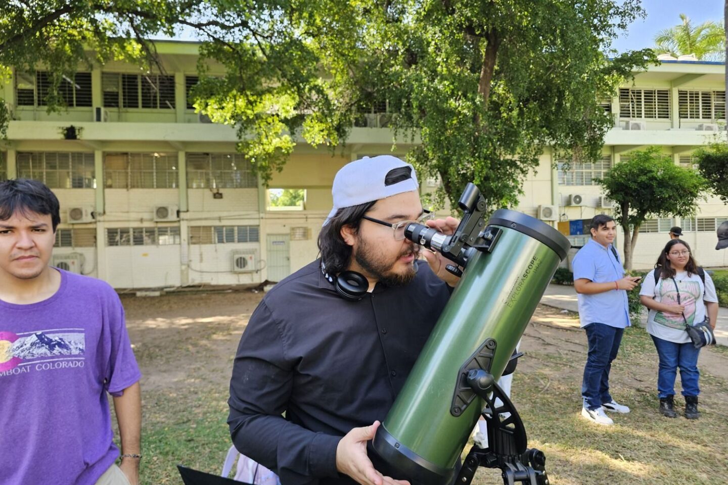 La Facultad de Ciencias de la Tierra y el Espacio fomenta el interés por la observación astronómica en estudiantes, a través del uso y manejo de telescopios
