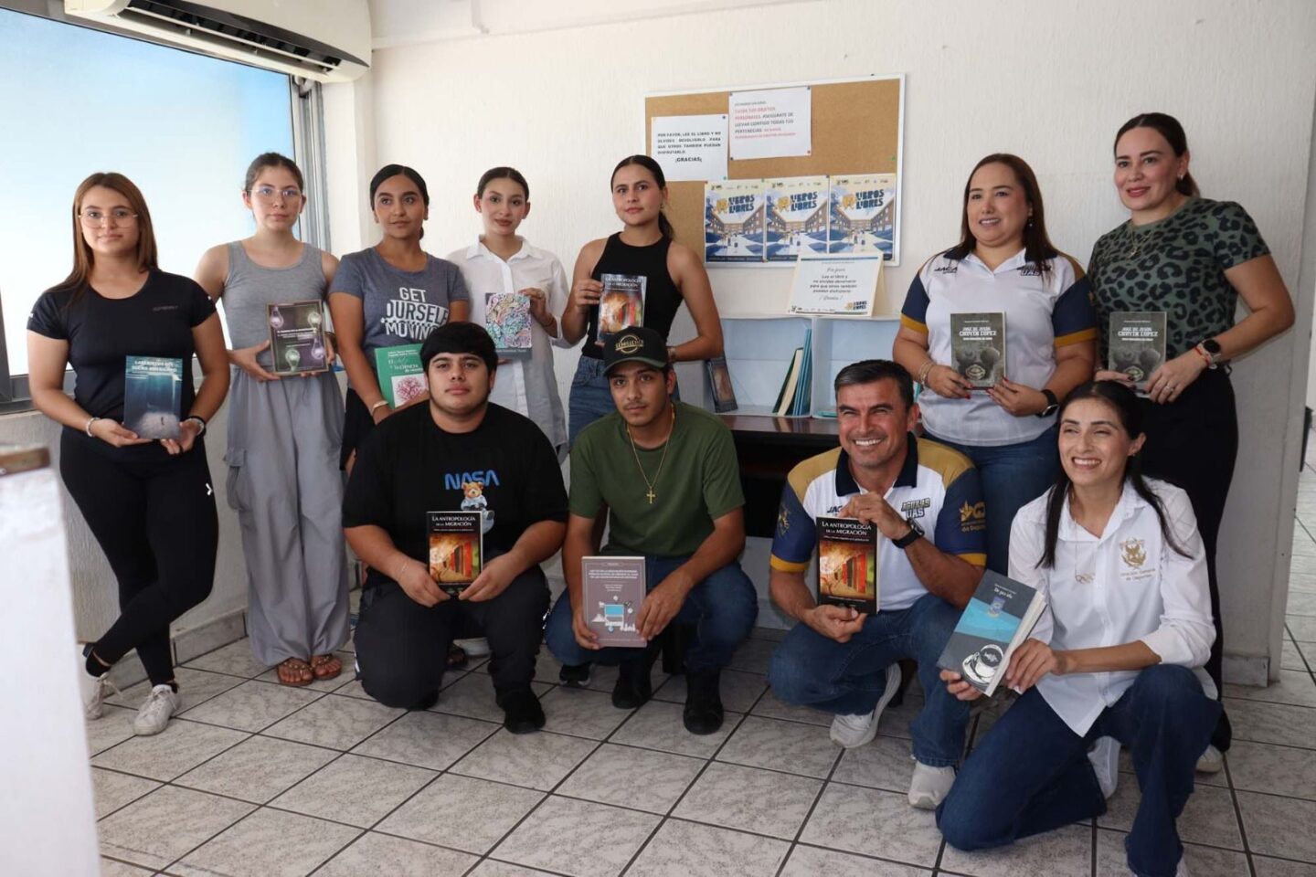 Arranca Editorial UAS el programa de fomento a la lectura Libros Libres, con más de 300 libros en espacios universitarios de deportes y humanidades