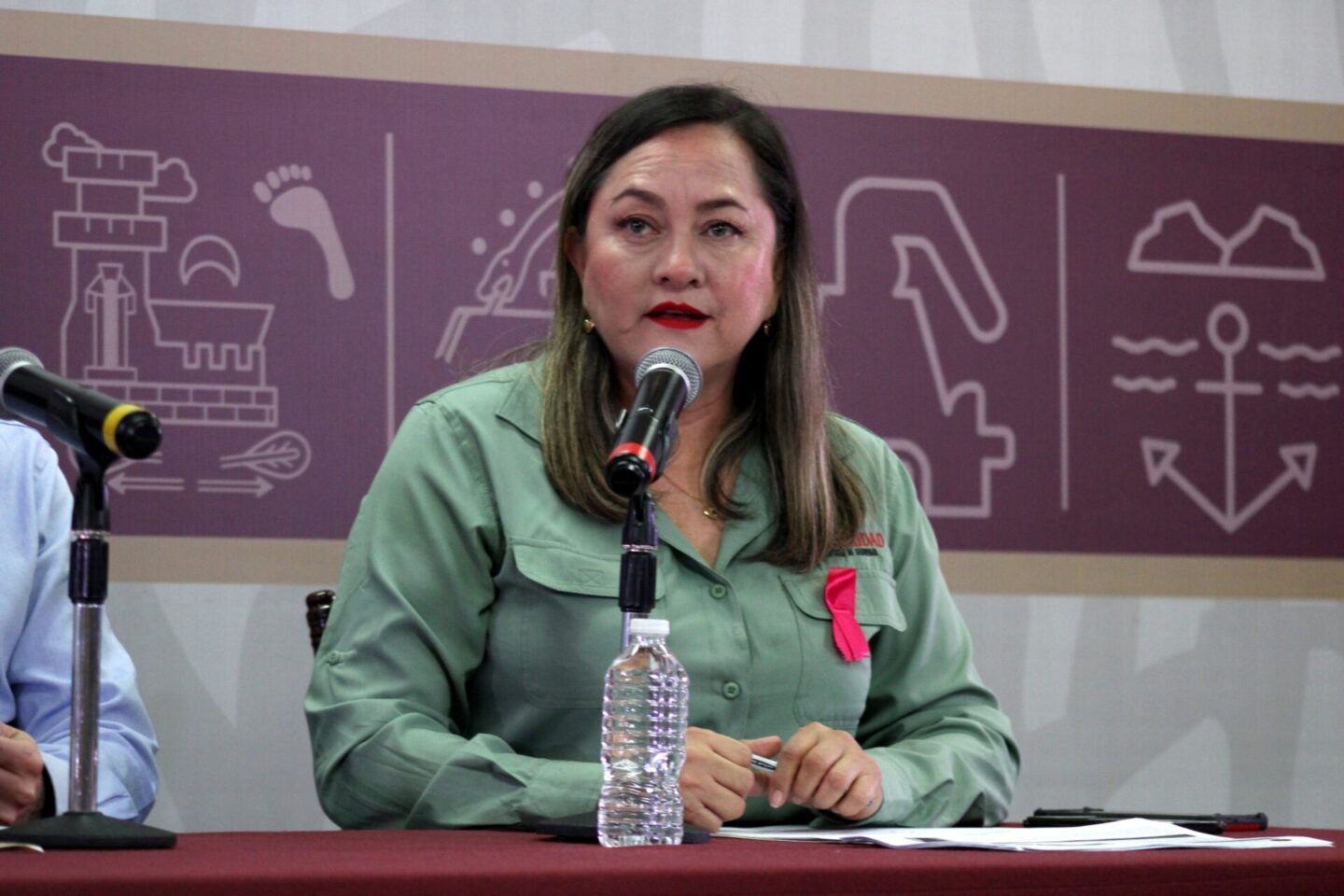 Grupo Interinstitucional asegura en Sinaloa a 37 civiles, 41 armas largas, cargadores, cartuchos, explosivos, drogas y 19 vehículos, algunos con reporte de robo