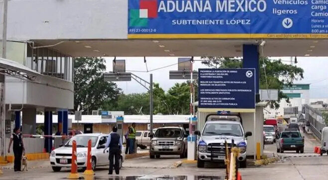 El monopolio invisible controlado por 100 agentes en las aduanas mexicanas