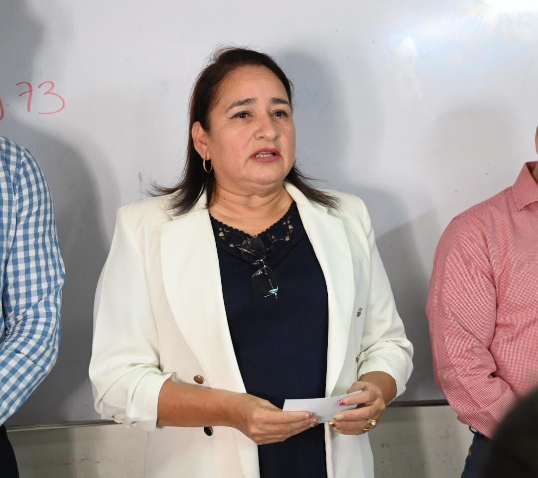 Padres de familia de la Preparatoria Jorge Fausto Medina Viedas suman esfuerzos con la UAS para la educación integral de sus hijos y la apertura al diálogo