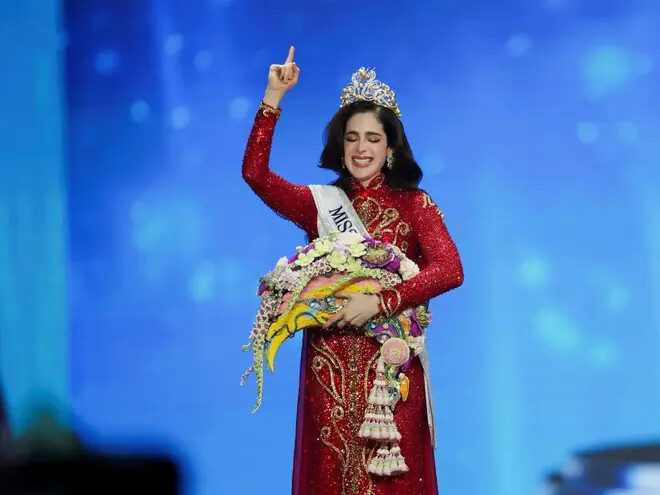 Cuanto dinero y que beneficios gano Fátima Bosch en Miss Universo