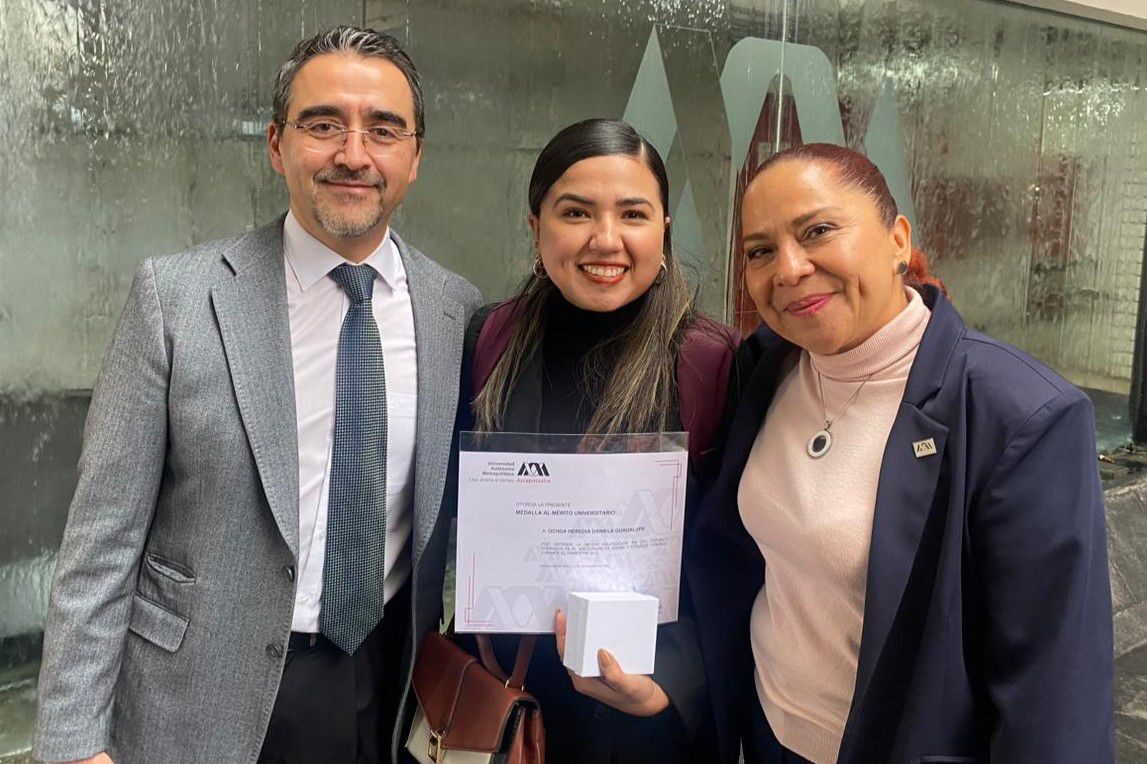 ¡Excelencia y calidad! Daniela Ochoa, académica de la UAS, obtiene la medalla al Mérito Universitario de la Universidad Autónoma Metropolitana