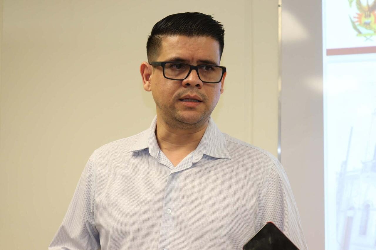 La UAS refuerza la investigación: Estudiantes de la Maestría en Educación presentan avances de tesis con enfoque en las problemáticas de la entidad