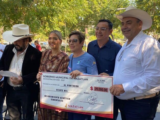 Gobierno entrega 600 mil pesos a productores pecuarios en el marco del primer tianguis ganadero en Mazatlán