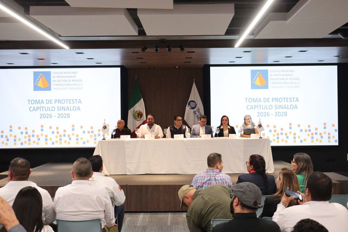 Presente la UAS en la toma de protesta de la nueva “Mesa Directiva Capítulo Sinaloa 2026-2028” del Colegio Mexicano de Profesionales en Gestión de Riesgos y Protección Civil