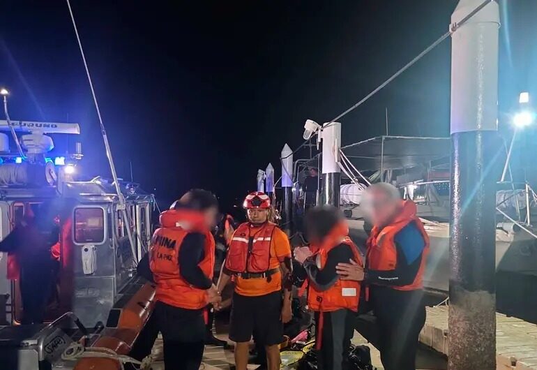 Semar rescata a cinco buzos extranjeros en Isla Espíritu Santo tras operativo aéreo y marítimo