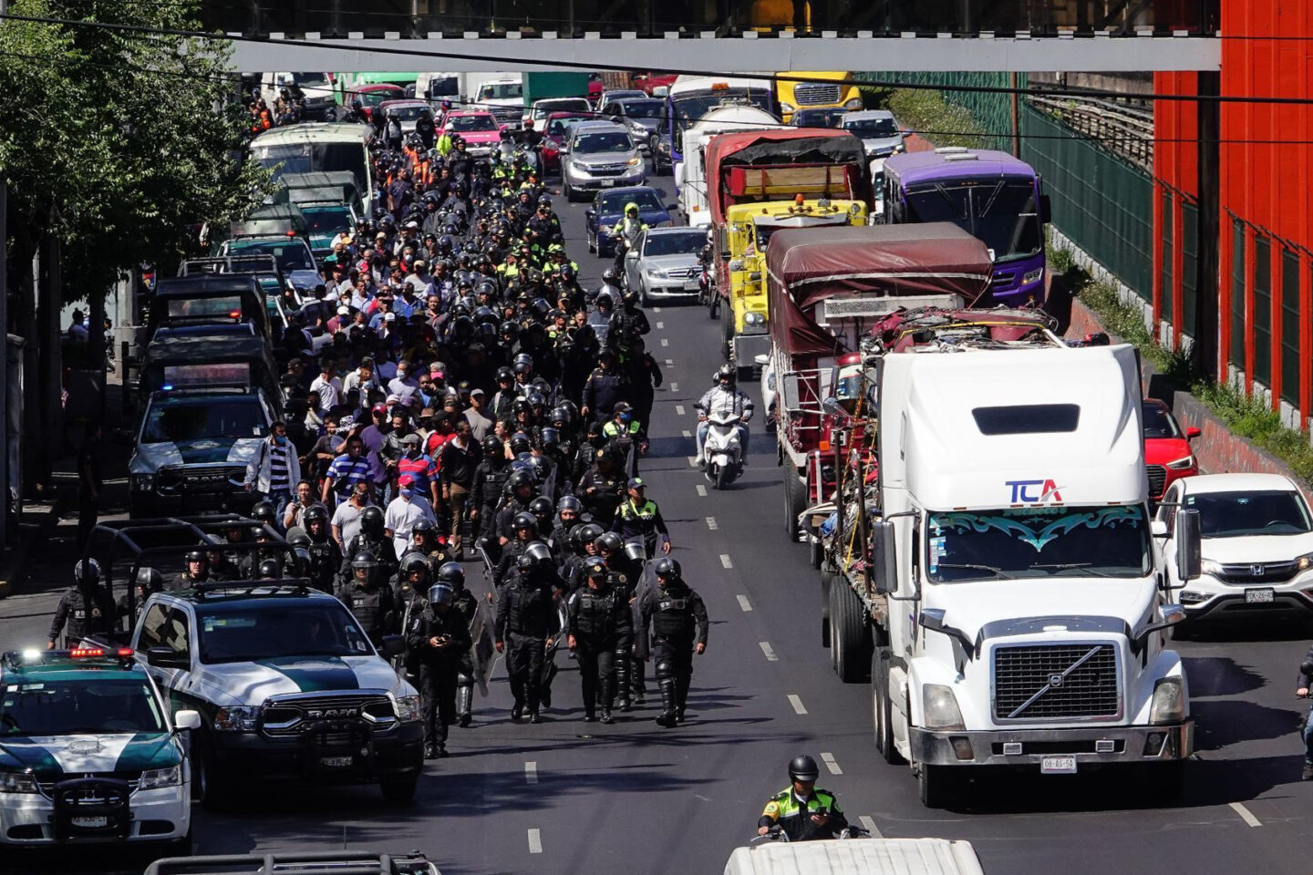 Transportistas y campesinos amenazan con retomar bloqueos si el gobierno incumple acuerdos