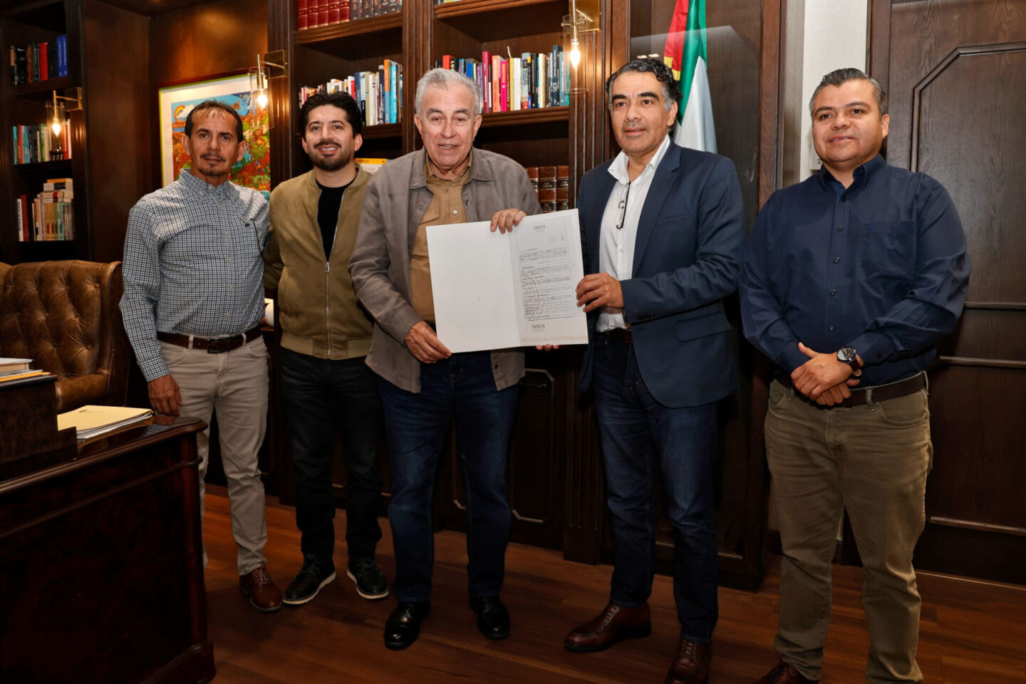 Gobernador Rocha se reúne con director de INSUS; acuerdan fortalecer la certeza jurídica en Sinaloa