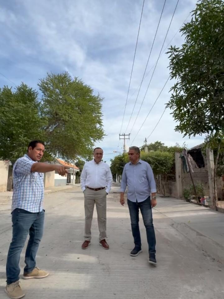 Alcalde Antonio Menéndez supervisa obras en la colonia 28 de Junio y el bulevar Zacarías Ochoa
