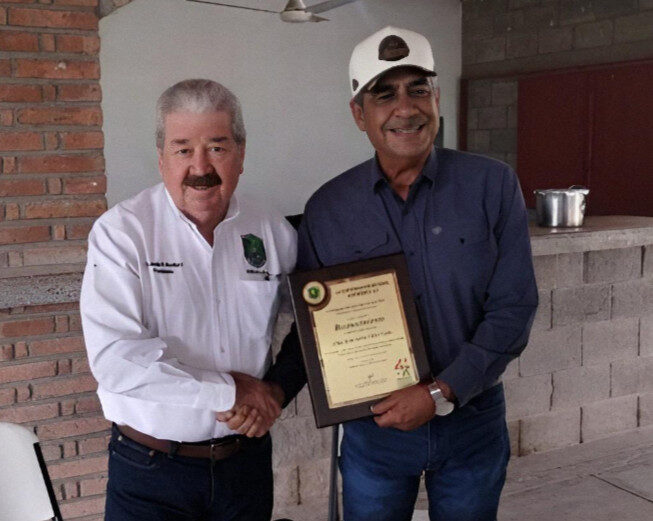 Andrés Valdez Conde es galardonado con el Mérito Agronómico Nacional