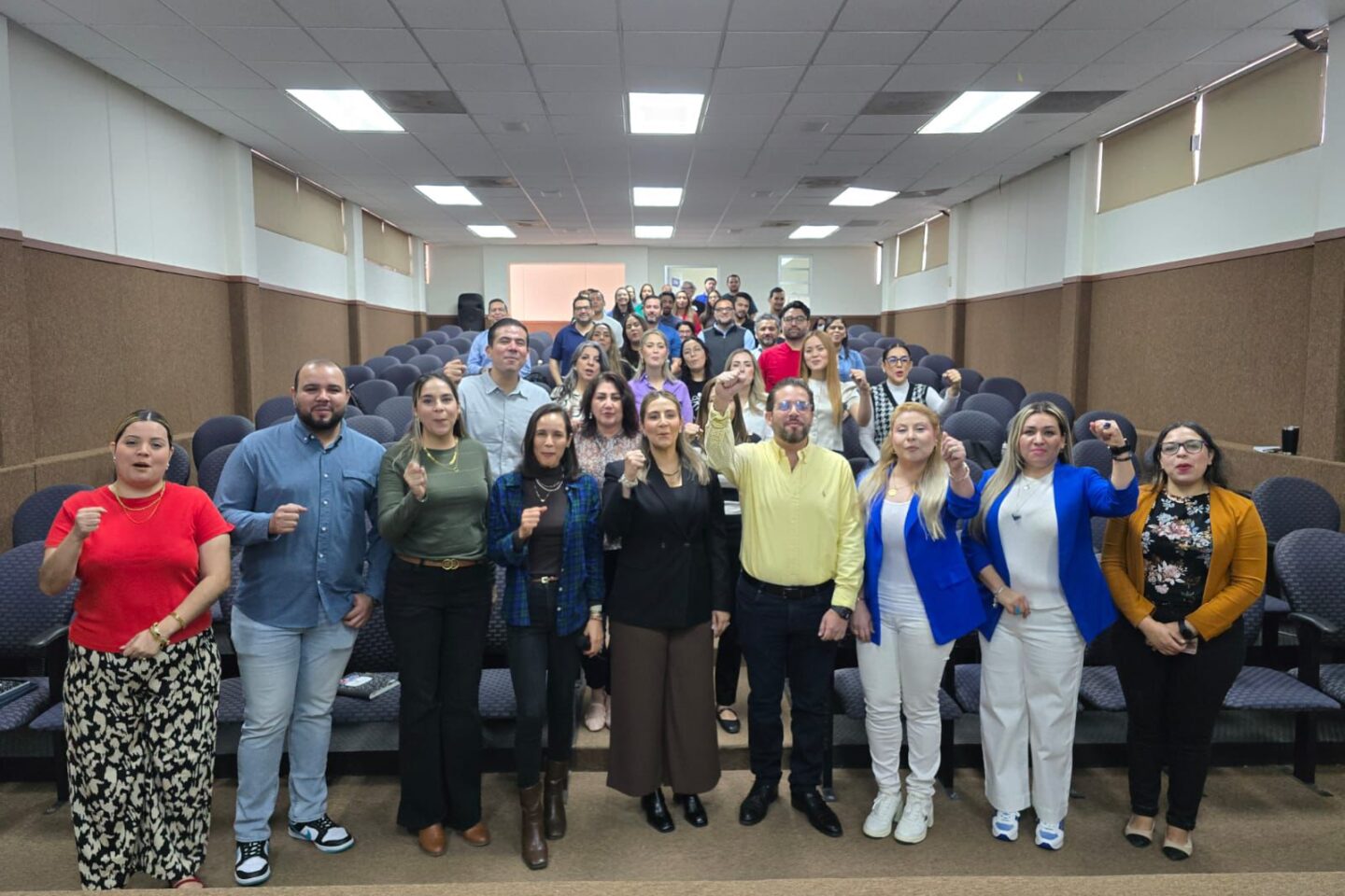 ¡Evolucionando la enseñanza! Docentes de la Facultad de Ciencias de la Nutrición y Gastronomía se capacitan en metodologías activas con apoyo del CIDE