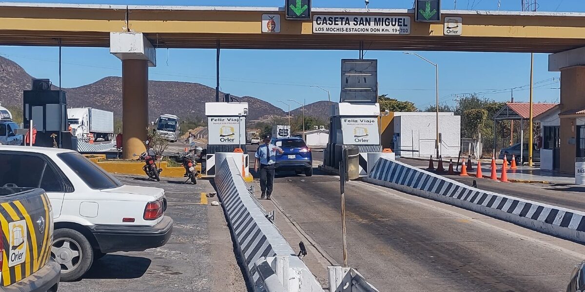 Conductores se inconforman ante aumento del peaje de caseta de San Miguel Zapotitlán
