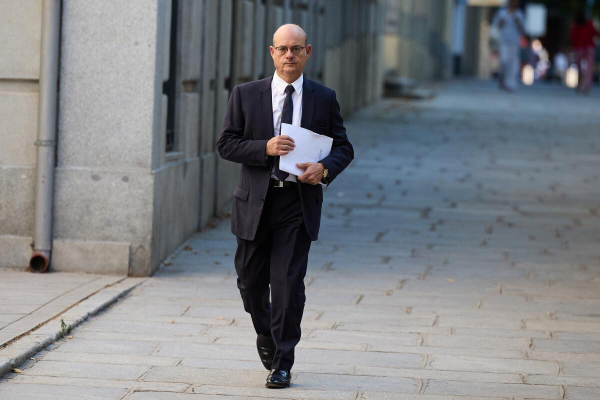 Julio Iglesias contrata al abogado de Cristiano Ronaldo como defensa tras denuncias de extrabajadoras