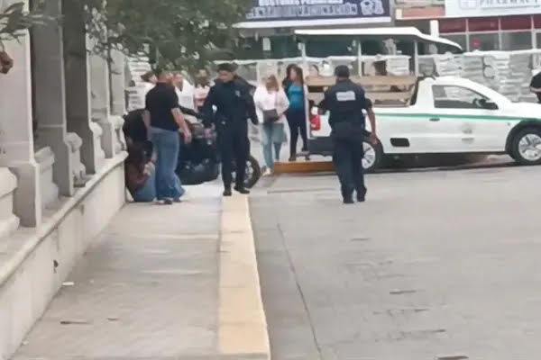 En arranque de celos, mujer tóxica ataca a su rival de amores con picahielo en Mazatlán