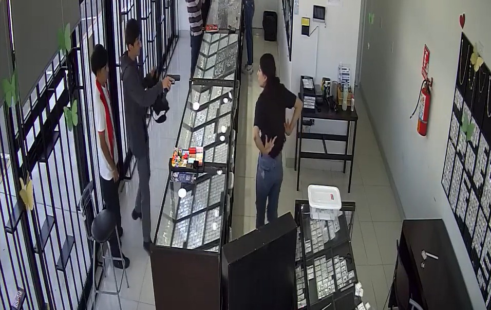 Asalto en domicilio de Apodaca deja pérdidas por 100 mil pesos