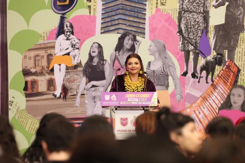 ZÓCALO SE ILUMINARÁ CON MOSAICOS GIGANTES POR EL 8M