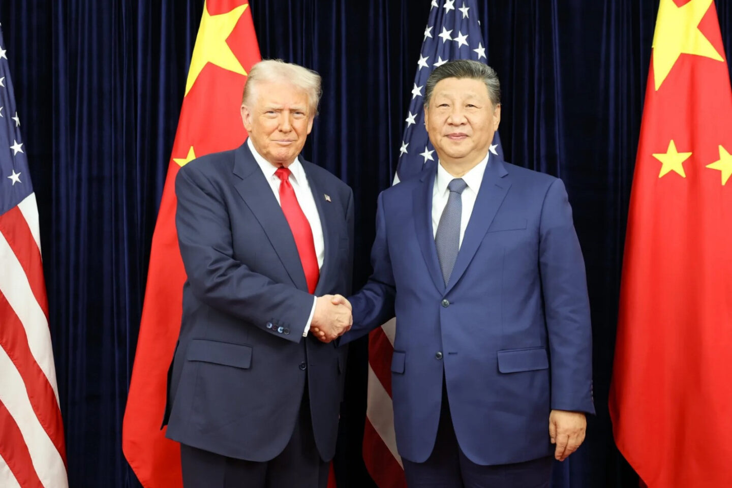 Xi y Trump conversan antes de la visita presidencial a China