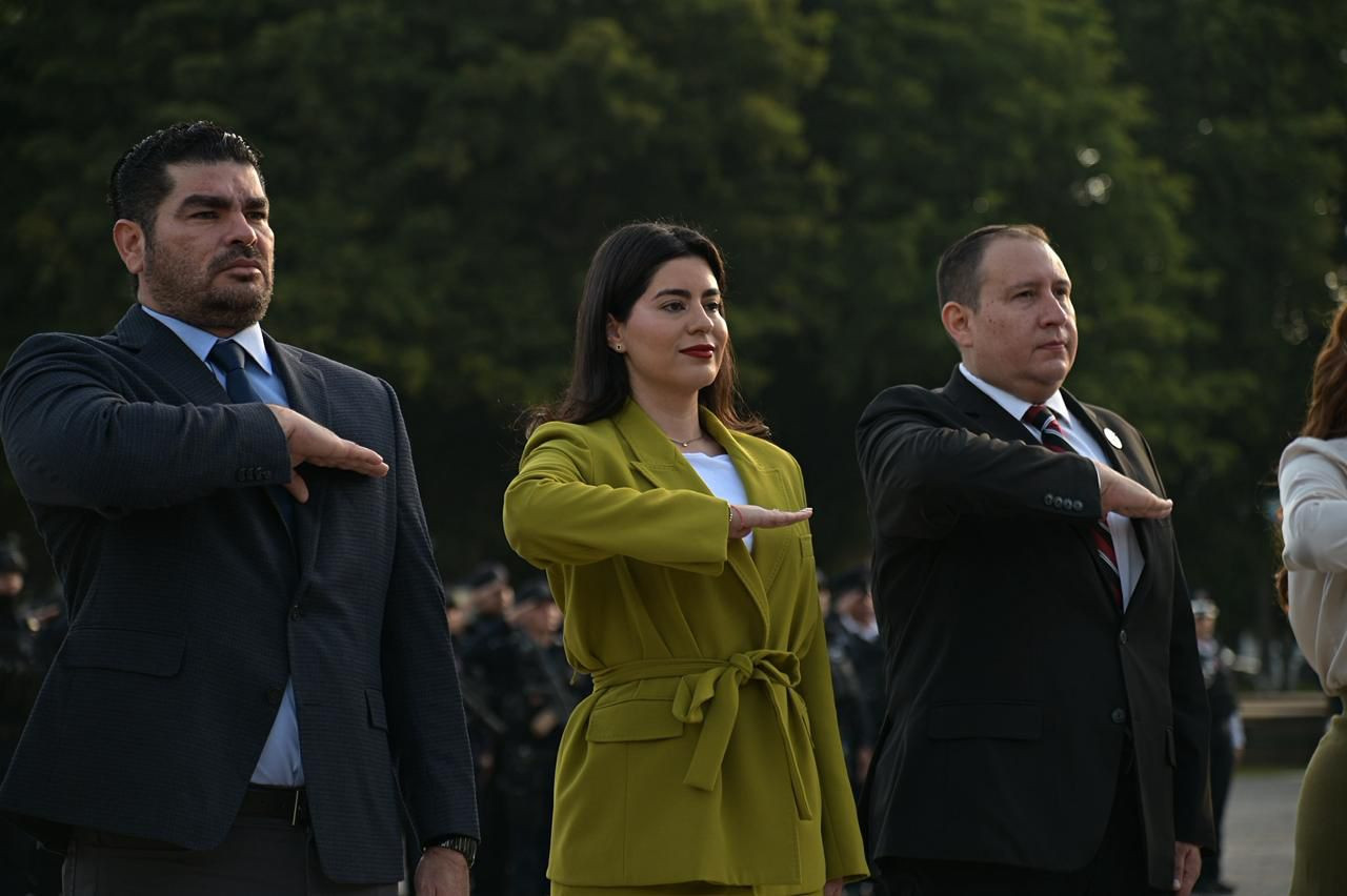 Autoridades conmemoran aniversarios de la Constitución de 1857 y 1917