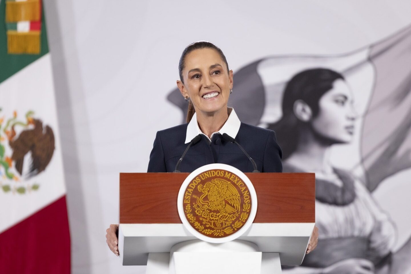 Claudia Sheinbaum asegura que el Mundial 2026 en México sigue en pie