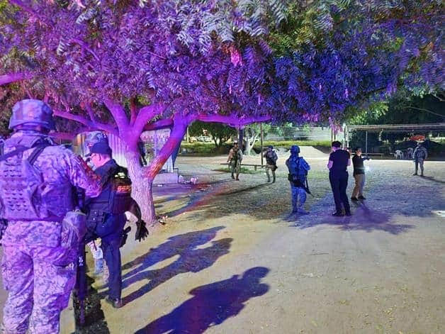 Resulta herida una mujer tras atentado a balazos en una cancha deportiva en Culiacán